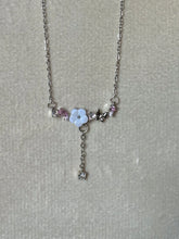 Flower necklace